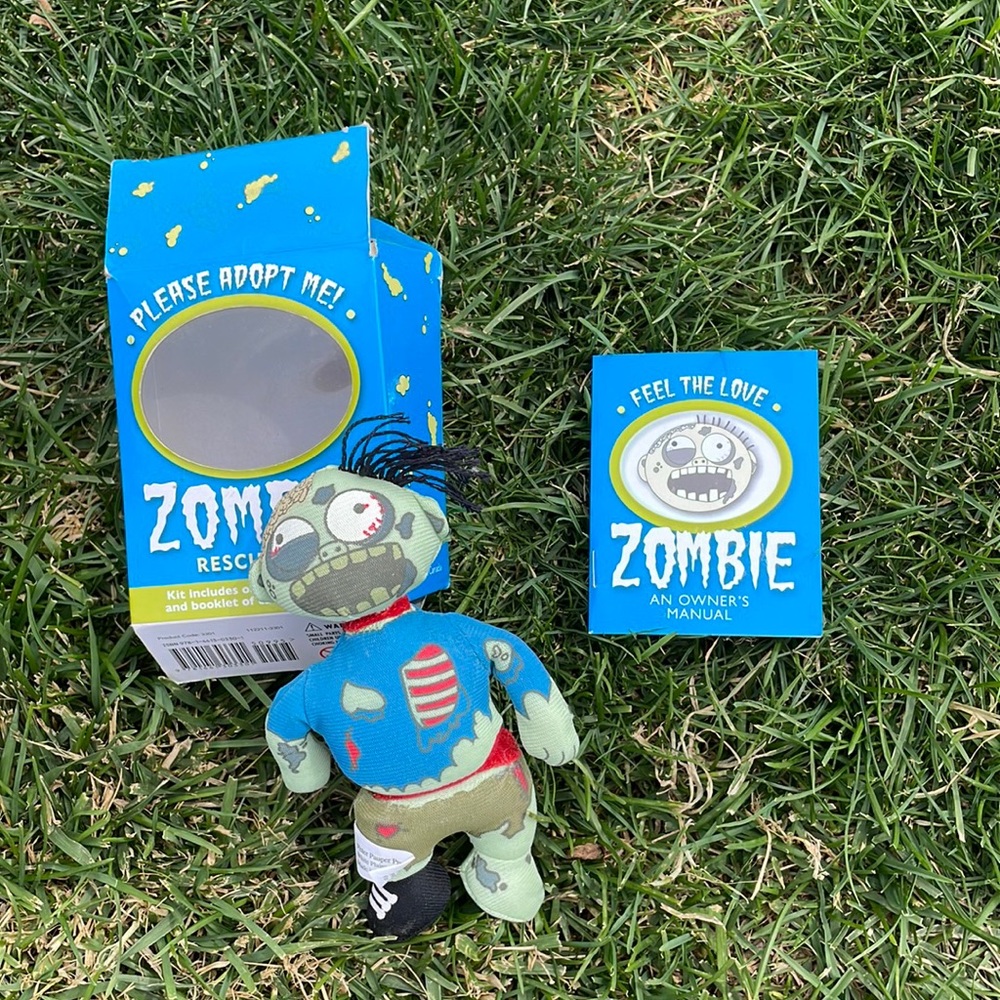 Zombie rescue kit toy with book